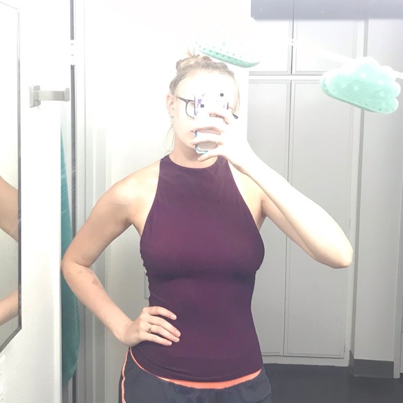 Deep purple open back tank top - Picture 2 of 3